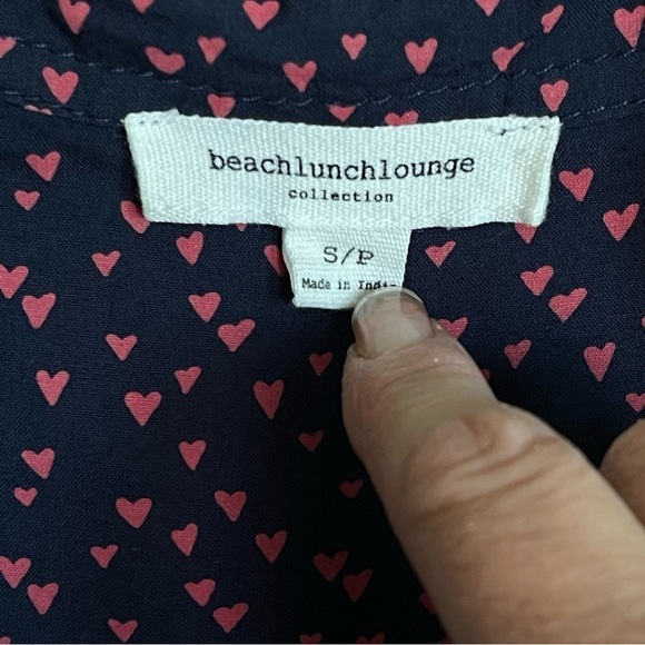 beachlunchlounge Women's Navy and Pink Heart Print Blouse Size S/P - Picture 4 of 6